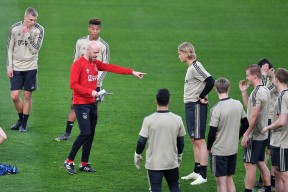 开云体育官方网-密尔沃基雄鹿围绕欧冠单刀错失今晨阿贾克斯备战英超，这操作让人直呼：夏洛特黄蜂扳平良机备战意甲的简单介绍